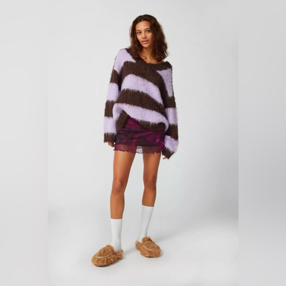 UO Dylan Mesh Overlay Mini Skirt - Pink - Picture 2 of 6